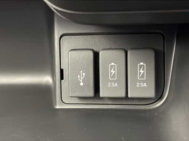 ホンダ Ｎ ＢＯＸ カスタム L 栃木県 2022(令4)年 3.7万km プレミアムサンライトホワイトパール ホンダセンシング/・衝突軽減ブレーキ/・誤発進抑制機能/・アダプティブクルーズコントロール/・車線維持支援システム/・路外逸脱抑制機能/・先行車発進お知らせ機能/・標識認識機能/・オートハイビーム/純正ナビ/(CD/DVD/BT/USB/TV)/禁煙車/両側パワースライドドア/ＵＳＢ接続/ＬＥＤヘッドライト/フォグライト/電子パーキングブレーキ/ブレーキホールド/コーナーセンサー/シートヒーター/スマートキー/プッシュスタート/電動格納ミラー