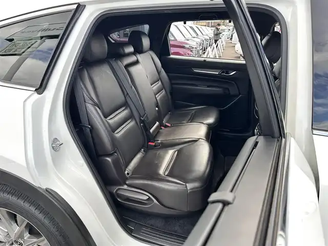 マツダ ＣＸ－８ XD Lパッケージ 宮城県 2018(平30)年 8.8万km スノーフレイクホワイトパールマイカ 360度ビューモニター/パーキングセンサー（フロント）/CD/DVD/地デジTV/＝＝＝/アドバンスドスマートシティブレーキサポート/ブラインドスポットモニタリング/パーキングセンサー（リア）/レーダークルーズコントロール/スマートブレーキサポート/レーンキープアシストシステム/車線逸脱警報システム/車間認知支援システム/交通標識認識システム/ドライバーアテンションアラート/ヘッドアップディスプレイ/純正ナビ/・Bluetooth/ETC2.0（バイザー裏）/パワーバックドア/本革シート/シートヒーター（前席/2列目）/パワーシート（運転席メモリー機能付）/革巻きステアリング/ステアリングヒーター/ステアリングスイッチ/電動パーキングブレーキ/ブレーキホールド/アダプティブLEDヘッドランプ/オートライト/スマートキー＆プッシュスタート/電動格納ミラー/ルーフレール/純正19インチAW/純正フロアマット/W/サイド/カーテンエアバッグ