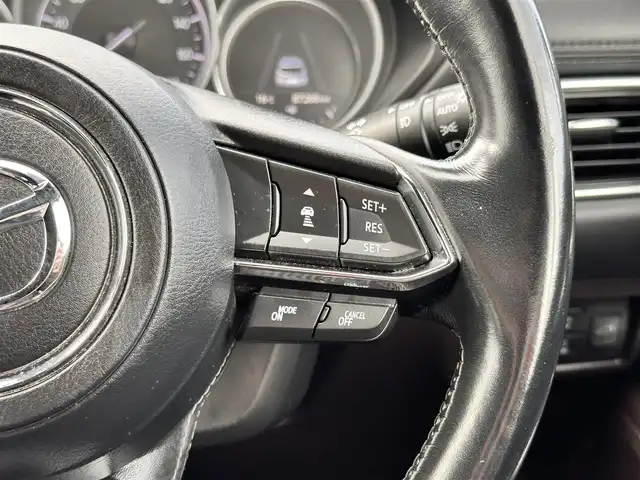 マツダ ＣＸ－８ XD Lパッケージ 宮城県 2018(平30)年 8.8万km スノーフレイクホワイトパールマイカ 360度ビューモニター/パーキングセンサー（フロント）/CD/DVD/地デジTV/＝＝＝/アドバンスドスマートシティブレーキサポート/ブラインドスポットモニタリング/パーキングセンサー（リア）/レーダークルーズコントロール/スマートブレーキサポート/レーンキープアシストシステム/車線逸脱警報システム/車間認知支援システム/交通標識認識システム/ドライバーアテンションアラート/ヘッドアップディスプレイ/純正ナビ/・Bluetooth/ETC2.0（バイザー裏）/パワーバックドア/本革シート/シートヒーター（前席/2列目）/パワーシート（運転席メモリー機能付）/革巻きステアリング/ステアリングヒーター/ステアリングスイッチ/電動パーキングブレーキ/ブレーキホールド/アダプティブLEDヘッドランプ/オートライト/スマートキー＆プッシュスタート/電動格納ミラー/ルーフレール/純正19インチAW/純正フロアマット/W/サイド/カーテンエアバッグ