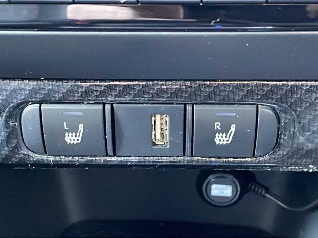 トヨタ ＧＲヤリス RS 愛知県 2021(令3)年 4.2万km プレシャスブラックパール /ワンオーナー//禁煙車//ドライブレコーダー前方（DC-DR652）//デジタルバックミラー//純正ナビ//フルセグテレビ//バックカメラ//クルーズコントロール（追従走行有）//ガナドールマフラー//パワーバー//プッシュスタート//パドルシフト//オートライト//AM・FM・Bluetooth・Miracast//ETC//ヘッドアップディスプレイ//純正マット//ISOFIX//ウィンカーミラー//衝突安全ボディー//電格格納ミラー　//スペアキー（1本）//シートヒーター//手動光軸調整ダイヤル//オートマチックハイビーム//ステアリングスイッチヒーター//フロントワイパーデアイサースイッチ//ブレーキホールドスイッチ//ドライブモードセレクトスイッチ//LTAスイッチ//車間距離切り替えスイッチ//ヘルプネットボタン//本革巻きステアリング//盗難防止システム//UVカットガラス//プライバシーガラス//牽引フック（前方・後方）//ステアリングスイッチ//保証書//取扱説明書//記録簿