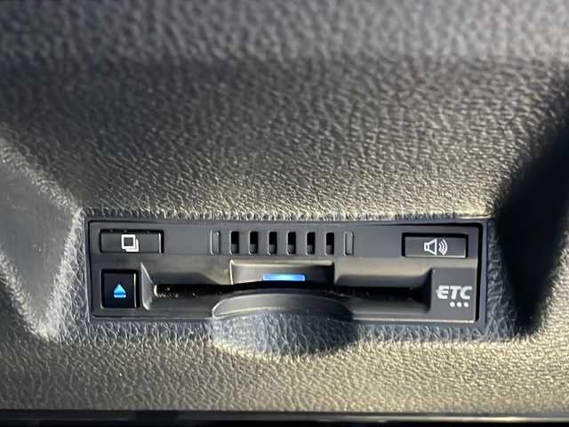 トヨタ ＧＲヤリス RS 愛知県 2021(令3)年 4.2万km プレシャスブラックパール /ワンオーナー//禁煙車//ドライブレコーダー前方（DC-DR652）//デジタルバックミラー//純正ナビ//フルセグテレビ//バックカメラ//クルーズコントロール（追従走行有）//ガナドールマフラー//パワーバー//プッシュスタート//パドルシフト//オートライト//AM・FM・Bluetooth・Miracast//ETC//ヘッドアップディスプレイ//純正マット//ISOFIX//ウィンカーミラー//衝突安全ボディー//電格格納ミラー　//スペアキー（1本）//シートヒーター//手動光軸調整ダイヤル//オートマチックハイビーム//ステアリングスイッチヒーター//フロントワイパーデアイサースイッチ//ブレーキホールドスイッチ//ドライブモードセレクトスイッチ//LTAスイッチ//車間距離切り替えスイッチ//ヘルプネットボタン//本革巻きステアリング//盗難防止システム//UVカットガラス//プライバシーガラス//牽引フック（前方・後方）//ステアリングスイッチ//保証書//取扱説明書//記録簿