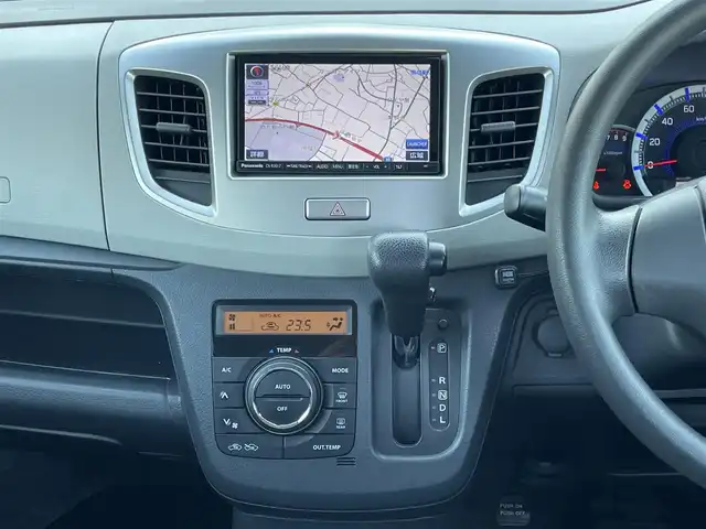 スズキ ワゴンＲ FX 山梨県 2015(平27)年 9.7万km フィズブルーパールメタリック (株)IDOMが運営する【じしゃロン甲府店】の自社ローン専用車両になります。/こちらは現金またはオートローンご利用時の価格です。自社ローンご希望の方は別途その旨お申付け下さい/レーダーブレーキサポート/純正メモリーナビ/（フルセグTV・DVD・CD・SD・USB・BTオーディオ）/バックカメラ/前後ドライブレコーダー/運転席シートヒーター/新車時保証書/取扱説明書