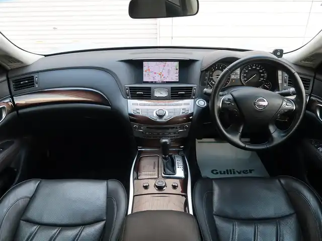 日産 フーガ ハイブリッド VIPパッケージ 石川県 2011(平23)年 15.7万km エターナルスノーホワイト バイキセノンライト/Fフォグライト/Fパワーシート/Fシートエアコン/ESC/フルセグTV/リアカメラ/Pスタート/ハンドルスイッチ/クルコン/オートライト/ビルトインETC/リアローラーブラインド/ドアバイザー/純正フロアマット/助手席オットマン