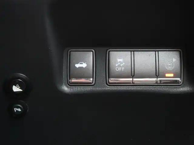 日産 フーガ ハイブリッド VIPパッケージ 石川県 2011(平23)年 15.7万km エターナルスノーホワイト バイキセノンライト/Fフォグライト/Fパワーシート/Fシートエアコン/ESC/フルセグTV/リアカメラ/Pスタート/ハンドルスイッチ/クルコン/オートライト/ビルトインETC/リアローラーブラインド/ドアバイザー/純正フロアマット/助手席オットマン