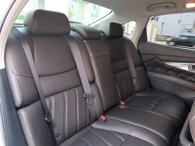 日産 フーガ ハイブリッド VIPパッケージ 石川県 2011(平23)年 15.7万km エターナルスノーホワイト バイキセノンライト/Fフォグライト/Fパワーシート/Fシートエアコン/ESC/フルセグTV/リアカメラ/Pスタート/ハンドルスイッチ/クルコン/オートライト/ビルトインETC/リアローラーブラインド/ドアバイザー/純正フロアマット/助手席オットマン