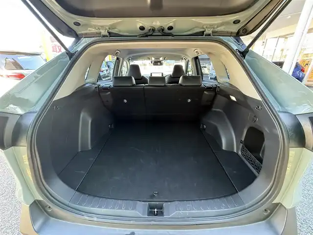 トヨタ ＲＡＶ４ アドベンチャー オフロードPKGⅡ 千葉県 2024(令6)年 3.4万km 緑 純正ディスプレイオーディオ（AM/FM/Bluetooth/Miracast/フルセグTV）/RAV4 特別仕様車 Adventure “OFFROAD package II”/GORI GORI BLACK 塗装/225/60R18オールテレインタイヤ&18x7Jアルミホイール（マット調ブラック塗装）/“OFFROAD package”専用リヤマーク/“OFFROAD package” 専用配色 (レッド＋ブラック)/“OFFROAD package” 専用合成皮革シート（パーフォレーション付）/特別設定色　アティチュードブラックマイカ x アーバンカーキ/レーダークルーズコントロール/ETC2.0/ステアリングヒーター/シートヒーター/シートベンチレーション/パワーシート/レザーシート/パノラミックビューモニター/ブラインドビューモニター/LEDヘッドライト