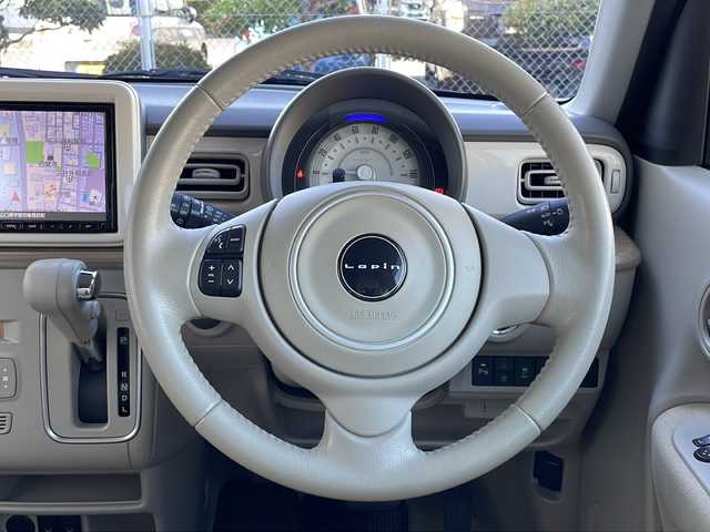 スズキ ラパン X 山口県 2021(令3)年 3.4万km ピュアホワイトP ワンオーナー/純正8インチSDナビ　【CN-RZ865】/・Bluetooth接続/・フルセグテレビ/・AM/FM/CD/DVD/前後ドライブレコーダー/スズキセーフティサポート/・デュアルセンサーブレーキサポート/・誤発進抑制機能/・車線逸脱警報/・ふらつき警報/・先行車発進お知らせ機能/・標識認識機能/・後退時ブレーキサポート/・後方誤発進抑制機能/・リヤパーキングセンサー/シートヒーター/純正フロアマット/スマートキー/プッシュスタート/純正LEDライト/純正14インチアルミホイール/ドアバイザー/ウィンカーミラー/保証書