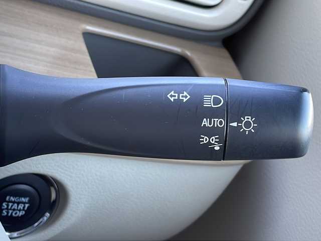 スズキ ラパン X 山口県 2021(令3)年 3.4万km ピュアホワイトP ワンオーナー/純正8インチSDナビ　【CN-RZ865】/・Bluetooth接続/・フルセグテレビ/・AM/FM/CD/DVD/前後ドライブレコーダー/スズキセーフティサポート/・デュアルセンサーブレーキサポート/・誤発進抑制機能/・車線逸脱警報/・ふらつき警報/・先行車発進お知らせ機能/・標識認識機能/・後退時ブレーキサポート/・後方誤発進抑制機能/・リヤパーキングセンサー/シートヒーター/純正フロアマット/スマートキー/プッシュスタート/純正LEDライト/純正14インチアルミホイール/ドアバイザー/ウィンカーミラー/保証書