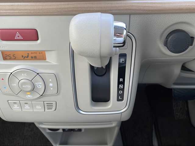 スズキ ラパン X 山口県 2021(令3)年 3.4万km ピュアホワイトP ワンオーナー/純正8インチSDナビ　【CN-RZ865】/・Bluetooth接続/・フルセグテレビ/・AM/FM/CD/DVD/前後ドライブレコーダー/スズキセーフティサポート/・デュアルセンサーブレーキサポート/・誤発進抑制機能/・車線逸脱警報/・ふらつき警報/・先行車発進お知らせ機能/・標識認識機能/・後退時ブレーキサポート/・後方誤発進抑制機能/・リヤパーキングセンサー/シートヒーター/純正フロアマット/スマートキー/プッシュスタート/純正LEDライト/純正14インチアルミホイール/ドアバイザー/ウィンカーミラー/保証書