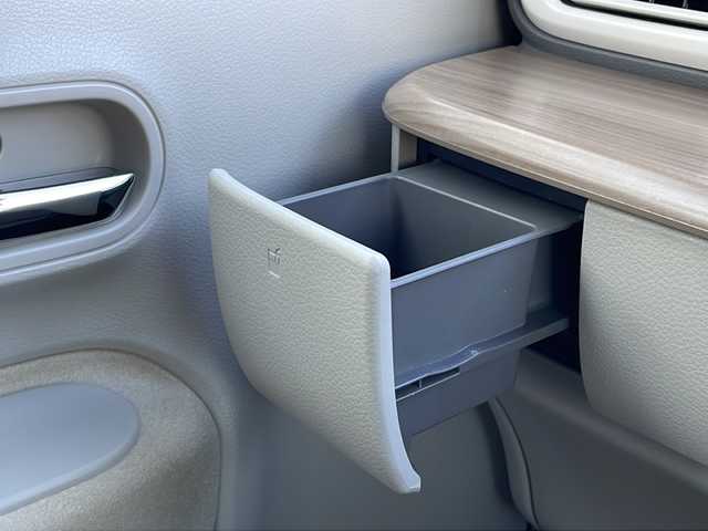 スズキ ラパン X 山口県 2021(令3)年 3.4万km ピュアホワイトP ワンオーナー/純正8インチSDナビ　【CN-RZ865】/・Bluetooth接続/・フルセグテレビ/・AM/FM/CD/DVD/前後ドライブレコーダー/スズキセーフティサポート/・デュアルセンサーブレーキサポート/・誤発進抑制機能/・車線逸脱警報/・ふらつき警報/・先行車発進お知らせ機能/・標識認識機能/・後退時ブレーキサポート/・後方誤発進抑制機能/・リヤパーキングセンサー/シートヒーター/純正フロアマット/スマートキー/プッシュスタート/純正LEDライト/純正14インチアルミホイール/ドアバイザー/ウィンカーミラー/保証書