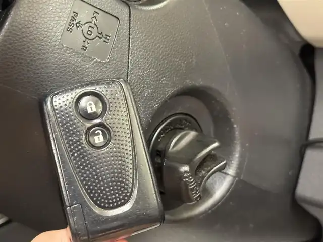 ダイハツ ミラ ココア X 群馬県 2014(平26)年 8.1万km パールホワイトⅢ 純正ナビ/（AM/FM/CD/DVD/BT）/フルセグTV/バックカメラ/アイドリングストップ/フォグライト/リモコンキー/電動格納ミラー/純正フロアマット