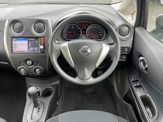日産 ノート X 静岡県 2016(平28)年 6.1万km ダークメタルグレー 1オーナー /衝突軽減B /レーンキープ　/純正ナビ /地デジ /オートライト /ETC /フロアマット　/ISOFIX /スマートキー  /スペアキー　/保証書　/取説