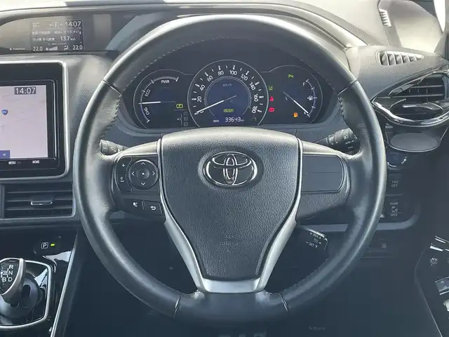 トヨタ ヴォクシー ハイブリッド ZS 煌Ⅲ 福岡県 2020(令2)年 3.4万km ブラック 純正９インチナビ（ＮＳＺＴ－Ｙ６８Ｔ）/フルセグTV/CD/DVD/BT/SD/AM/FM/バックカメラ/衝突軽減/レーンアシスト/両側パワースライドドア/クルーズコントロール/前席シートヒーター/ビルトインＥＴＣ２．０/スマートキー/プッシュスタート/純正AW