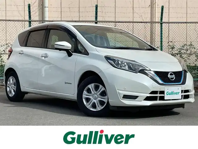 日産 ノート e－パワー X 東京都 2018(平30)年 6.6万km ブリリアントホワイトパール アラウンドビューモニター/デジタルルームミラー/オーディオ/CD/FM/AM/エマージェンシーブレーキ/車線逸脱警報/ＥＴＣ/車両検知警報/ドライブレコーダー/オートエアコン/オートライト/スマートキー