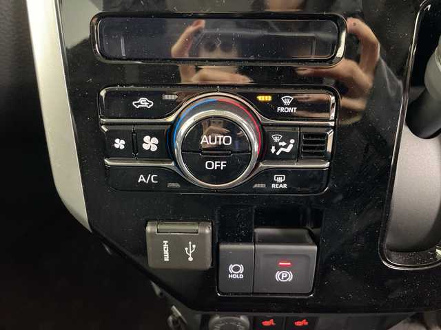 トヨタ ルーミー カスタムG 道央・札幌 2025(令7)年 0.2万km ブライトシルバーM ・4WD/・純正ディスプレイオーディオ&BT&AppleCarplay&AndroidAuto&HDMI/・両側パワースライドドア/・全方位カメラ/・バック/サイドカメラ/・スマートアシスト/・コーナーセンサー/・前席シートヒーター/・ドライブレコーダー/・ビルトインETC/・社外フロアマット/・LEDヘッドライト/・オートライト/・スマートキー