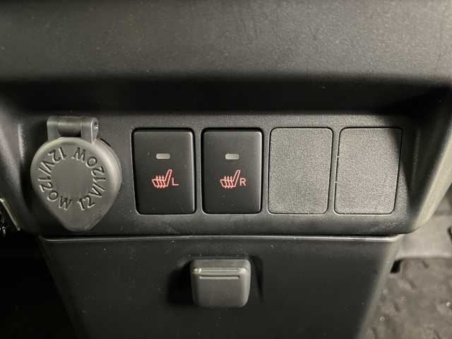 トヨタ ルーミー カスタムG 道央・札幌 2025(令7)年 0.2万km ブライトシルバーM ・4WD/・純正ディスプレイオーディオ&BT&AppleCarplay&AndroidAuto&HDMI/・両側パワースライドドア/・全方位カメラ/・バック/サイドカメラ/・スマートアシスト/・コーナーセンサー/・前席シートヒーター/・ドライブレコーダー/・ビルトインETC/・社外フロアマット/・LEDヘッドライト/・オートライト/・スマートキー