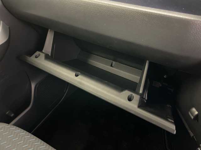 トヨタ ルーミー カスタムG 道央・札幌 2025(令7)年 0.2万km ブライトシルバーM ・4WD/・純正ディスプレイオーディオ&BT&AppleCarplay&AndroidAuto&HDMI/・両側パワースライドドア/・全方位カメラ/・バック/サイドカメラ/・スマートアシスト/・コーナーセンサー/・前席シートヒーター/・ドライブレコーダー/・ビルトインETC/・社外フロアマット/・LEDヘッドライト/・オートライト/・スマートキー