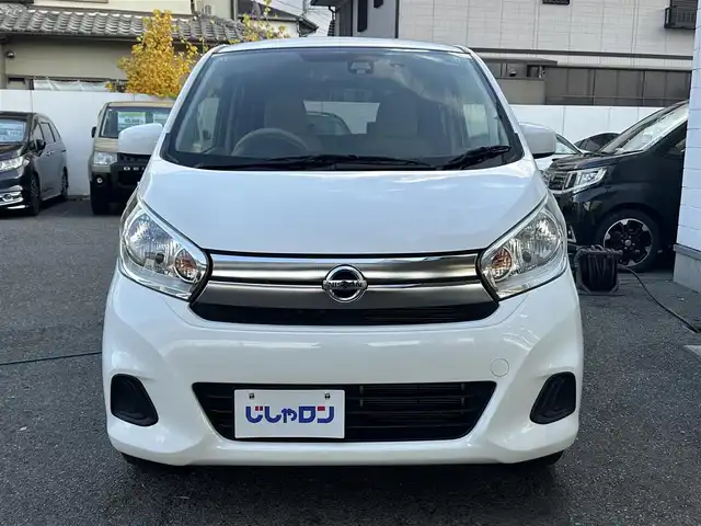 日産 デイズ J 滋賀県 2018(平30)年 8.6万km ホワイト (株)IDOMが運営する【じしゃロン草津店】の自社ローン対象車両になります。こちらは現金ご利用時の価格です。/自社ローンご希望の方は別途その旨お申付け下さい。