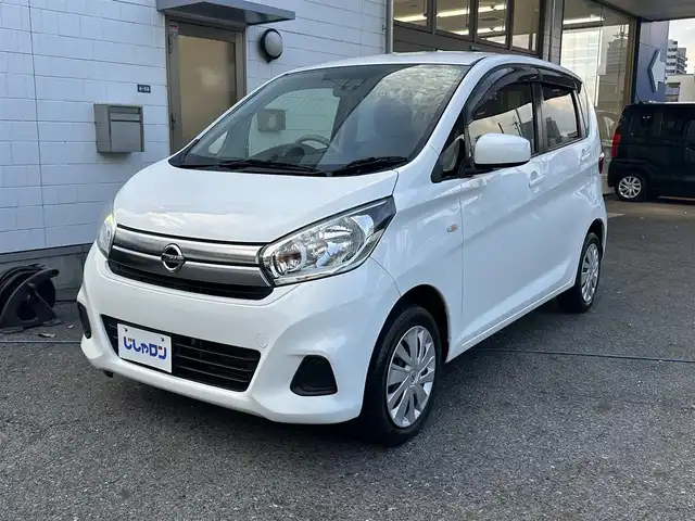 日産 デイズ J 滋賀県 2018(平30)年 8.6万km ホワイト (株)IDOMが運営する【じしゃロン草津店】の自社ローン対象車両になります。こちらは現金ご利用時の価格です。/自社ローンご希望の方は別途その旨お申付け下さい。