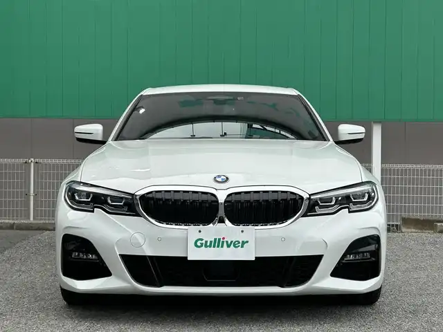 ＢＭＷ ３２０ｉ Mスポーツ 千葉県 2020(令2)年 5.3万km アルピンホワイトⅢ 純正メーカーナビ(DVD/FM/AM)/バックカメラ/前席パワーシート/前席シートヒーター/ドライビングアシストプロフェッショナル/・アクティブクルーズコントロール/・レーンコントロールアシスト/・エマージェンシーストップ/・衝突被害軽減ブレーキ/オートライト/保証書/取扱説明書/スマートキー/スペアキー