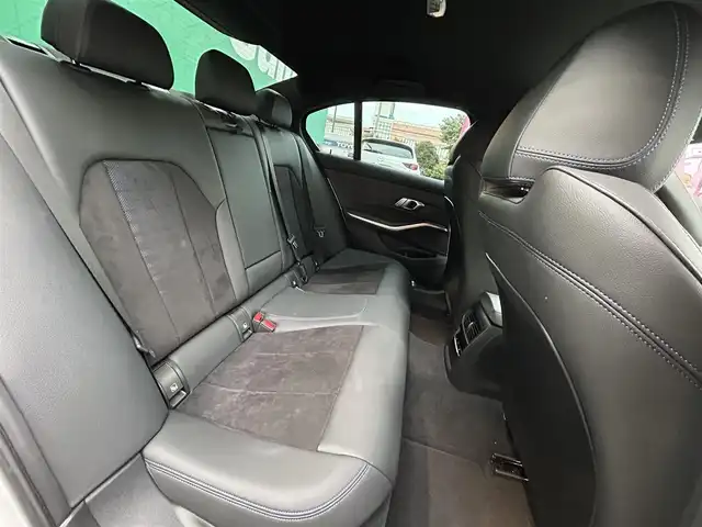 ＢＭＷ ３２０ｉ Mスポーツ 千葉県 2020(令2)年 5.3万km アルピンホワイトⅢ 純正メーカーナビ(DVD/FM/AM)/バックカメラ/前席パワーシート/前席シートヒーター/ドライビングアシストプロフェッショナル/・アクティブクルーズコントロール/・レーンコントロールアシスト/・エマージェンシーストップ/・衝突被害軽減ブレーキ/オートライト/保証書/取扱説明書/スマートキー/スペアキー