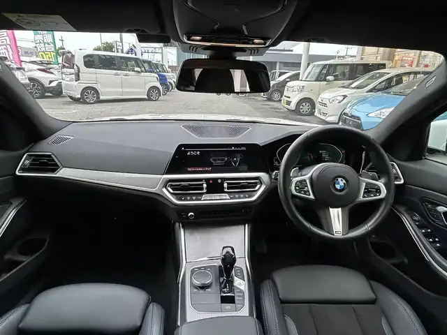 ＢＭＷ ３２０ｉ Mスポーツ 千葉県 2020(令2)年 5.3万km アルピンホワイトⅢ 純正メーカーナビ(DVD/FM/AM)/バックカメラ/前席パワーシート/前席シートヒーター/ドライビングアシストプロフェッショナル/・アクティブクルーズコントロール/・レーンコントロールアシスト/・エマージェンシーストップ/・衝突被害軽減ブレーキ/オートライト/保証書/取扱説明書/スマートキー/スペアキー