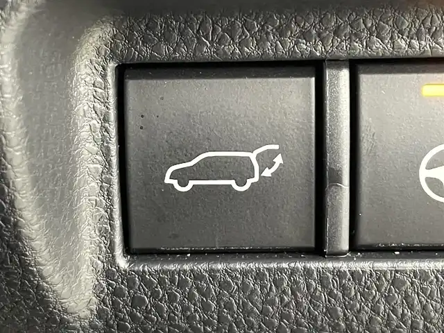 トヨタ ハリアー ハイブリッド Z レザーパッケージ 福島県 2021(令3)年 5.3万km プレシャスブラックパール ワンオーナー/トヨタセーフティーセンス　/・PCS/・LTA/・BSM/・クリアランスソナー/・RCTA/・HUD/・RSA/・オートマッチクハイビーム/・レーダークルーズコントロール/純正ナビゲーション　/【AM/FM/Bluetooth/フルセグ/ミラキャスト】/全方位カメラ　/ＪＢＬサウンド　/レザーシート　/・メモリシート　/・パワーシート　/・シートヒーター　/・シートクーラー　/・ハンドルヒーター　/デジタルインナーミラー　/ＥＴＣ2.0/電子パーキング/・ブレーキホールド/革巻きステアリング/・電動チルトステアリング/・ステアリングスイッチ/パワーバックドア/プッシュスタート/・スマートキー/・スペアキー/LEDライト/・オートライト/・フォグライト/純正フロアマット/・ドアバイザー/取扱説明書/・保証書