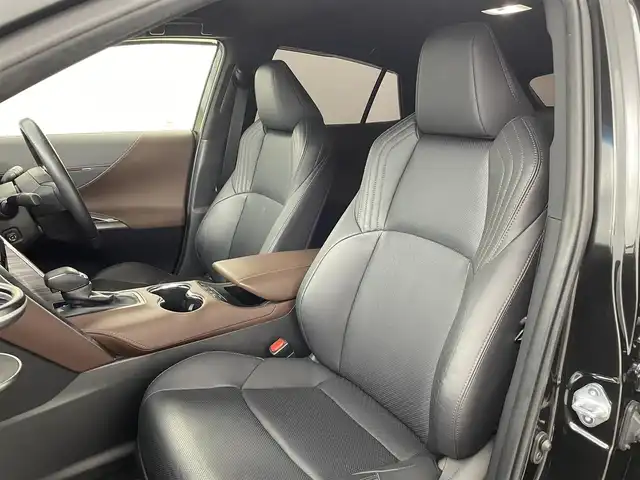 トヨタ ハリアー ハイブリッド Z レザーパッケージ 福島県 2021(令3)年 5.3万km プレシャスブラックパール ワンオーナー/トヨタセーフティーセンス　/・PCS/・LTA/・BSM/・クリアランスソナー/・RCTA/・HUD/・RSA/・オートマッチクハイビーム/・レーダークルーズコントロール/純正ナビゲーション　/【AM/FM/Bluetooth/フルセグ/ミラキャスト】/全方位カメラ　/ＪＢＬサウンド　/レザーシート　/・メモリシート　/・パワーシート　/・シートヒーター　/・シートクーラー　/・ハンドルヒーター　/デジタルインナーミラー　/ＥＴＣ2.0/電子パーキング/・ブレーキホールド/革巻きステアリング/・電動チルトステアリング/・ステアリングスイッチ/パワーバックドア/プッシュスタート/・スマートキー/・スペアキー/LEDライト/・オートライト/・フォグライト/純正フロアマット/・ドアバイザー/取扱説明書/・保証書