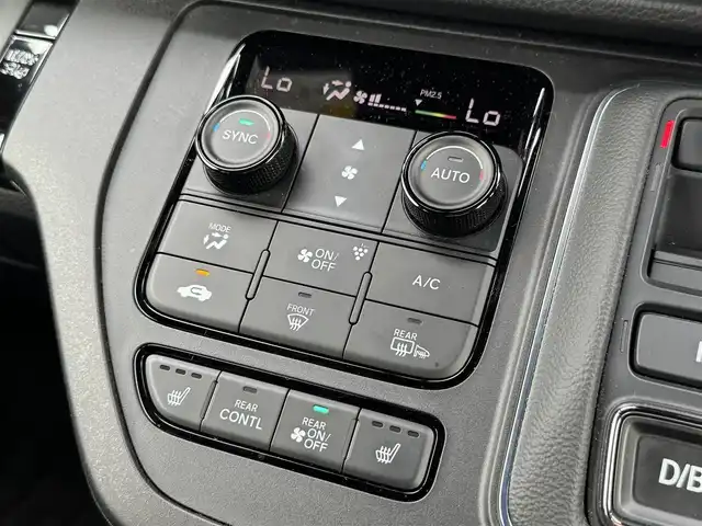ホンダ ステップワゴン スパーダ eHEV 兵庫県 2023(令5)年 1万km パール 純正ナビ/全方位モニター/フルセグTV/DVD再生可/Bluetooth接続可/ETC/ドラレコ/レーダークルーズコントロール/ブラインドスポットモニター/パドルシフト/パワーバックドア/両側パワースライドドア/ハーフレザーシート/AUTOハイビーム/AUTOライト