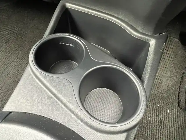 トヨタ アクア S スタイルブラック 千葉県 2018(平30)年 0.7万km シルバーM ワンオーナー/純正７インチナビ（ラジオ/CD/BT/SD/フルセグ）　/トヨタセーフティセンス/衝突軽減ブレーキ/オートハイビーム/車線逸脱防止装置/バックカメラ/前席シートヒーター/スマートキー/ＬＥＤヘッドライト/前後コーナーセンサー/スマートキー/純正アルミホイール