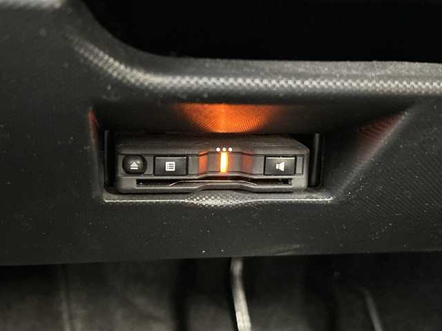 ダイハツ ロッキー X 広島県 2020(令2)年 2.9万km シャイニングホワイトパール ワンオーナー/9インチ純正メモリナビ/（フルセグTV/Bluetooth/CD/DVD/AM/FM）/全周囲カメラ/プッシュスタート/ドアバイザー/アイドリングストップ/ドライブレコーダー（前方のみ）/コーナーセンサー/スマートキー/スペアキー×１/LEDヘッドライト/ビルドインETC/衝突被害軽減システム