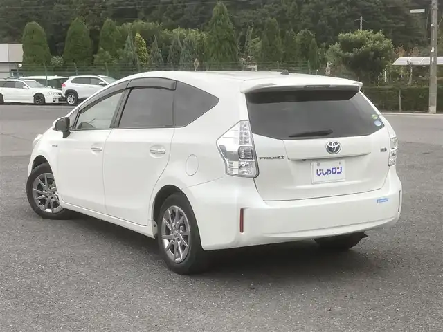 トヨタ プリウス α S チューンブラック 埼玉県 2013(平25)年 13.8万km ホワイトパールクリスタルシャイン (株)IDOMが運営する【じしゃロン鳩ヶ谷店】の自社ローン専用車両になりますこちらは現金またはオートローンご利用時の価格です。自社ローンご希望の方は別途その旨お申付け下さい/登録時137114km/純正SDナビ(品番:NSZT-W62G)/フルセグTV/バックカメラ/ETC/スマートキー/スペアキー1本/純正フロアマット/横滑り防止装置/純正16インチAW/ダブル/サイド/カーテンエアバッグ/オートライト/ヘッドライトレベライザー/電動格納機能付きウインカーミラー/ドアバイザー