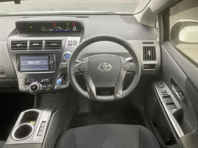 トヨタ プリウス α S チューンブラック 埼玉県 2013(平25)年 13.8万km ホワイトパールクリスタルシャイン (株)IDOMが運営する【じしゃロン鳩ヶ谷店】の自社ローン専用車両になりますこちらは現金またはオートローンご利用時の価格です。自社ローンご希望の方は別途その旨お申付け下さい/登録時137114km/純正SDナビ(品番:NSZT-W62G)/フルセグTV/バックカメラ/ETC/スマートキー/スペアキー1本/純正フロアマット/横滑り防止装置/純正16インチAW/ダブル/サイド/カーテンエアバッグ/オートライト/ヘッドライトレベライザー/電動格納機能付きウインカーミラー/ドアバイザー