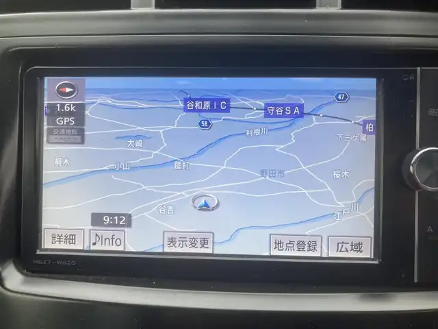 トヨタ プリウス α S チューンブラック 埼玉県 2013(平25)年 13.8万km ホワイトパールクリスタルシャイン (株)IDOMが運営する【じしゃロン鳩ヶ谷店】の自社ローン専用車両になりますこちらは現金またはオートローンご利用時の価格です。自社ローンご希望の方は別途その旨お申付け下さい/登録時137114km/純正SDナビ(品番:NSZT-W62G)/フルセグTV/バックカメラ/ETC/スマートキー/スペアキー1本/純正フロアマット/横滑り防止装置/純正16インチAW/ダブル/サイド/カーテンエアバッグ/オートライト/ヘッドライトレベライザー/電動格納機能付きウインカーミラー/ドアバイザー