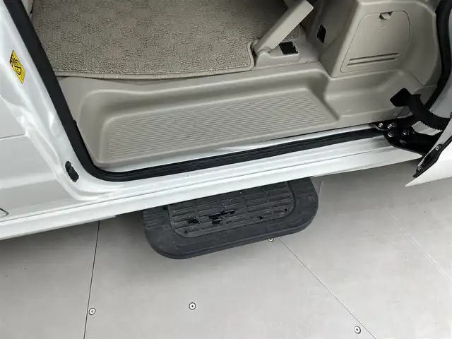 スズキ エブリィ ワゴン PZターボ スペシャル 福井県 2022(令4)年 4.7万km パールホワイト ハイルーフ/４WD/純正ディスプレイオーディオ/（Bluetooth/スマートフォン接続/AM・FM）/バックカメラ/純正電動オートステップ/両側パワースライドドア/スズキ セーフティ サポート/・衝突軽減ブレーキ/・誤発進抑制機能/・車線逸脱警報機能/・ふらつき警報機能/・先行車発進お知らせ機能/・ハイビームアシスト/コーナーセンサー/シートヒーター/プッシュスタート/スマートキー/LEDオートライト/純正アルミホイール/ドライブレコーダー