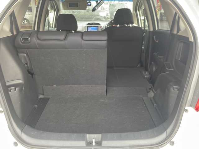 ホンダ フィット G スマートセレクション 鳥取県 2012(平24)年 12.1万km プレミアムホワイトパール メモリナビ/フルセグＴＶ　ＤＶＤ　ＣＤ　Ｂｌｕｅｔｏｏｔｈ　ＳＤ/バックカメラ/ドライブレコーダー/フロアマット/ドアバイザー/スマートキー/取扱説明書/電動格納ミラー/社外１５インチアルミ