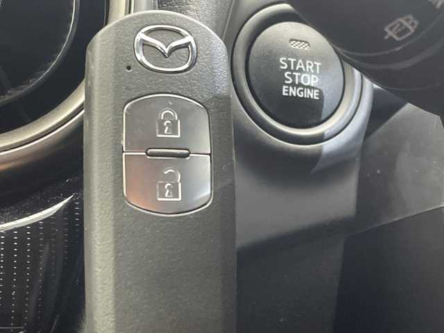 マツダ マツダ２ 15SプロアクティブスマートEDⅡ 愛媛県 2022(令4)年 1.4万km ディープクリスタルブルーマイカ 純正8型ナビ　ETC　ドライブレコーダー/【メーカーオプション】/・ＣＤ／ＤＶＤプレーヤー＋地上デジタルＴＶチューナー（フルセグ）/・ＡＬＨパッケージ/ＡＬＨパッケージの内容/アダプティブ・ＬＥＤ・ヘッドライト＋ヘッドランプ内シグネチャーＬＥＤランプ/【特別装備】/・スマート・ブレーキ・サポート/・マツダ・レーダー・クルーズ・コントロール［全車速追従機能付］/・レーンキープ・アシスト・システム/・３６０°ビュー・モニター＋フロントパーキングセンサー（センター／コーナー）/・シャークフィンアンテナ（ラジオ用）/・ステアリングスイッチパネル加飾（サテンクロームメッキ）