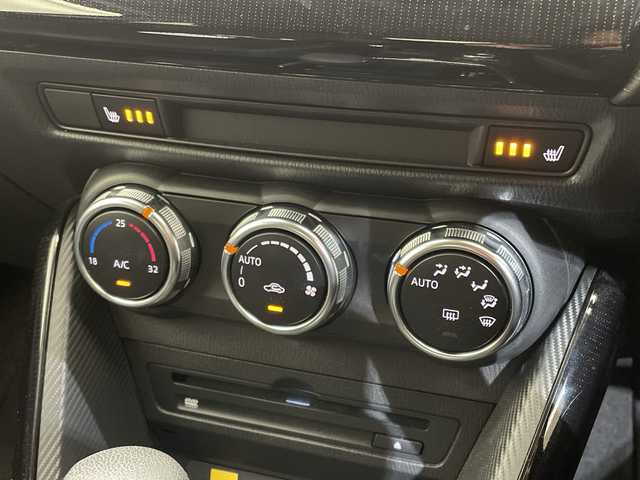 マツダ マツダ２ 15SプロアクティブスマートEDⅡ 愛媛県 2022(令4)年 1.4万km ディープクリスタルブルーマイカ 純正8型ナビ　ETC　ドライブレコーダー/【メーカーオプション】/・ＣＤ／ＤＶＤプレーヤー＋地上デジタルＴＶチューナー（フルセグ）/・ＡＬＨパッケージ/ＡＬＨパッケージの内容/アダプティブ・ＬＥＤ・ヘッドライト＋ヘッドランプ内シグネチャーＬＥＤランプ/【特別装備】/・スマート・ブレーキ・サポート/・マツダ・レーダー・クルーズ・コントロール［全車速追従機能付］/・レーンキープ・アシスト・システム/・３６０°ビュー・モニター＋フロントパーキングセンサー（センター／コーナー）/・シャークフィンアンテナ（ラジオ用）/・ステアリングスイッチパネル加飾（サテンクロームメッキ）