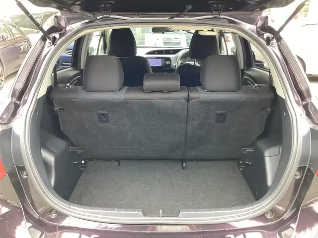 トヨタ ヴィッツ F セーフティーエディションⅡ 神奈川県 2018(平30)年 4.9万km ボルドーマイカメタリック 社外ナビ、TV/ETC/ドライブレコーダー/セーフティーセンス/スマートキー