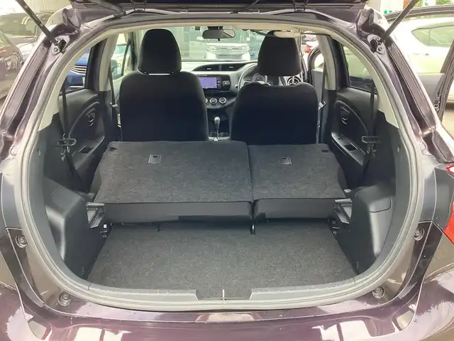 トヨタ ヴィッツ F セーフティーエディションⅡ 神奈川県 2018(平30)年 4.9万km ボルドーマイカメタリック 社外ナビ、TV/ETC/ドライブレコーダー/セーフティーセンス/スマートキー