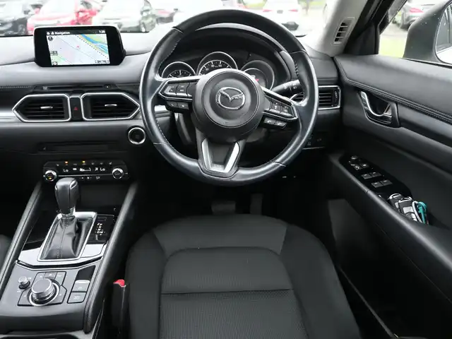 マツダ ＣＸ－５ XD プロアクティブ 千葉県 2019(平31)年 6.1万km スノーフレイクホワイトパールマイカ ブラインドスポットモニタリング/アクティブ・ドライビング・ディスプレイ/パワーバックドア/運転席パワーシート/前席シートヒーター/純正SDナビ/地デジTV/【DVD/CD再生機能　Bluetooth接続】/360°ビュー・モニター/革巻きステアリング/ETC/LEDヘッドライト/ウインカーミラー/コーナーセンサー/純正19インチアルミホイル/サイド/カーテンエアバッグ/アドバンストキーレスエントリー