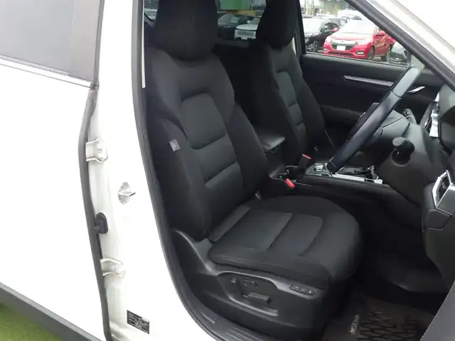 マツダ ＣＸ－５ XD プロアクティブ 千葉県 2019(平31)年 6.1万km スノーフレイクホワイトパールマイカ ブラインドスポットモニタリング/アクティブ・ドライビング・ディスプレイ/パワーバックドア/運転席パワーシート/前席シートヒーター/純正SDナビ/地デジTV/【DVD/CD再生機能　Bluetooth接続】/360°ビュー・モニター/革巻きステアリング/ETC/LEDヘッドライト/ウインカーミラー/コーナーセンサー/純正19インチアルミホイル/サイド/カーテンエアバッグ/アドバンストキーレスエントリー