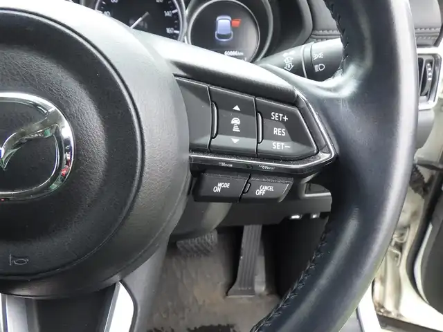 マツダ ＣＸ－５ XD プロアクティブ 千葉県 2019(平31)年 6.1万km スノーフレイクホワイトパールマイカ ブラインドスポットモニタリング/アクティブ・ドライビング・ディスプレイ/パワーバックドア/運転席パワーシート/前席シートヒーター/純正SDナビ/地デジTV/【DVD/CD再生機能　Bluetooth接続】/360°ビュー・モニター/革巻きステアリング/ETC/LEDヘッドライト/ウインカーミラー/コーナーセンサー/純正19インチアルミホイル/サイド/カーテンエアバッグ/アドバンストキーレスエントリー