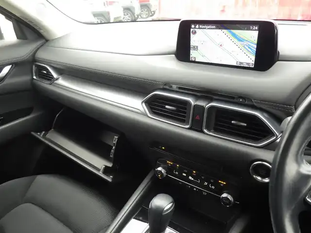 マツダ ＣＸ－５ XD プロアクティブ 千葉県 2019(平31)年 6.1万km スノーフレイクホワイトパールマイカ ブラインドスポットモニタリング/アクティブ・ドライビング・ディスプレイ/パワーバックドア/運転席パワーシート/前席シートヒーター/純正SDナビ/地デジTV/【DVD/CD再生機能　Bluetooth接続】/360°ビュー・モニター/革巻きステアリング/ETC/LEDヘッドライト/ウインカーミラー/コーナーセンサー/純正19インチアルミホイル/サイド/カーテンエアバッグ/アドバンストキーレスエントリー