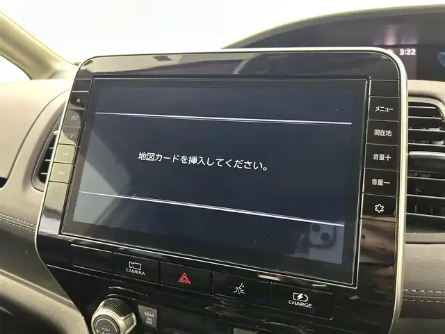 日産 セレナ e－パワー ハイウェイスター V 千葉県 2021(令3)年 1.4万km ブリリアントホワイトパール 禁煙車/エマージェンシーブレーキ/レーンキープアシスト/オートハイビーム/プロパイロット/ブライドスポットモニター/純正10インチメモリナビ/　CD/DVD/BT/フルセグTV/両側パワースライドドア/デジタルインナーミラー/電子パーキング/オートホールド/電動格納ミラー/プッシュスタート&スマートキー/LEDヘッドライト/フォグライト