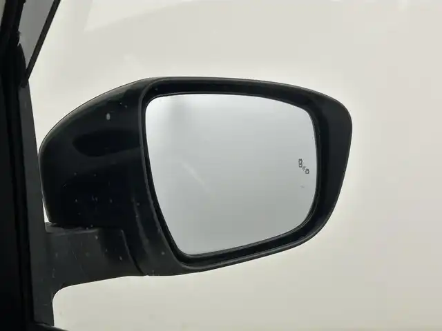 日産 セレナ e－パワー ハイウェイスター V 千葉県 2021(令3)年 1.4万km ブリリアントホワイトパール 禁煙車/エマージェンシーブレーキ/レーンキープアシスト/オートハイビーム/プロパイロット/ブライドスポットモニター/純正10インチメモリナビ/　CD/DVD/BT/フルセグTV/両側パワースライドドア/デジタルインナーミラー/電子パーキング/オートホールド/電動格納ミラー/プッシュスタート&スマートキー/LEDヘッドライト/フォグライト