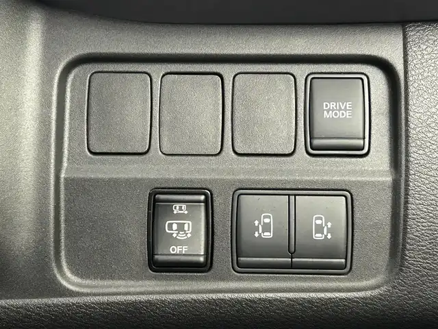日産 セレナ e－パワー ハイウェイスター V 千葉県 2021(令3)年 1.4万km ブリリアントホワイトパール 禁煙車/エマージェンシーブレーキ/レーンキープアシスト/オートハイビーム/プロパイロット/ブライドスポットモニター/純正10インチメモリナビ/　CD/DVD/BT/フルセグTV/両側パワースライドドア/デジタルインナーミラー/電子パーキング/オートホールド/電動格納ミラー/プッシュスタート&スマートキー/LEDヘッドライト/フォグライト