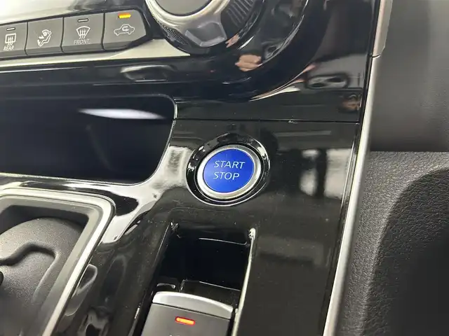 日産 セレナ e－パワー ハイウェイスター V 千葉県 2021(令3)年 1.4万km ブリリアントホワイトパール 禁煙車/エマージェンシーブレーキ/レーンキープアシスト/オートハイビーム/プロパイロット/ブライドスポットモニター/純正10インチメモリナビ/　CD/DVD/BT/フルセグTV/両側パワースライドドア/デジタルインナーミラー/電子パーキング/オートホールド/電動格納ミラー/プッシュスタート&スマートキー/LEDヘッドライト/フォグライト