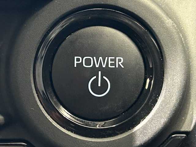 トヨタ クラウン スポーツ Z 宮城県 2024(令6)年 3.6万km グレー モデリスタエアロ/トヨタセーフティセンス/・プリクラッシュセーフティシステム/・レーントレーシングアシスト/・レーンディパーチャーアラート/・レーダークルーズコントロールシステム/・ロードサインアシスト/・レーンキープアシスト/・プラインドスポットモニター/・プロアクティブドライビングアシスト/・アダプティブハイビームシステム/純正ナビ/・BT/AM/FM/TV/・純正ETC2.0/・バックカメラ/・全方位カメラ/純正ナビ/・フルセグTV/Bluetooth/AM/FM/・純正ETC2.0/・アラウンドビューモニター/・テレビキャンセラー/革巻きステアリング/。ステアリングスイッチ/レザーシート/・シートヒーター（運転席/助手席）/・パワーシート（運転席/助手席）/・シートメモリー（運転席/助手席）/電動リアゲート/純正LEDヘッドライト/・オートライト/純正フロアマット/純正21インチアルミホイール/プッシュスタート/・スマートキー