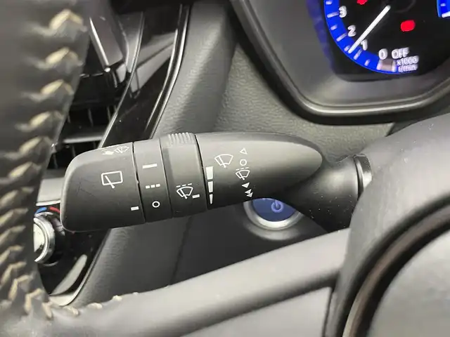 トヨタ カローラツーリング ハイブリッド ダブルバイビー 千葉県 2021(令3)年 2.8万km ブラックマイカ セーフティセンス（予防安全パッケージ）/・プリクラッシュセーフティ/（歩行者／自転車運転者検知機能付衝突回避支援タイプ）/・レーンディパーチャーアシスト/・全車速追従機能付レーダークルーズコントロール/・オートマチックハイビーム/・ロードサインアシスト/純正ディスプレイオーディオ/・Bluetooth接続/・バックカメラ/スマートキー/LEDヘッドライト/前後コーナーセンサー/ブラインドスポットモニター/純正ビルトインETC